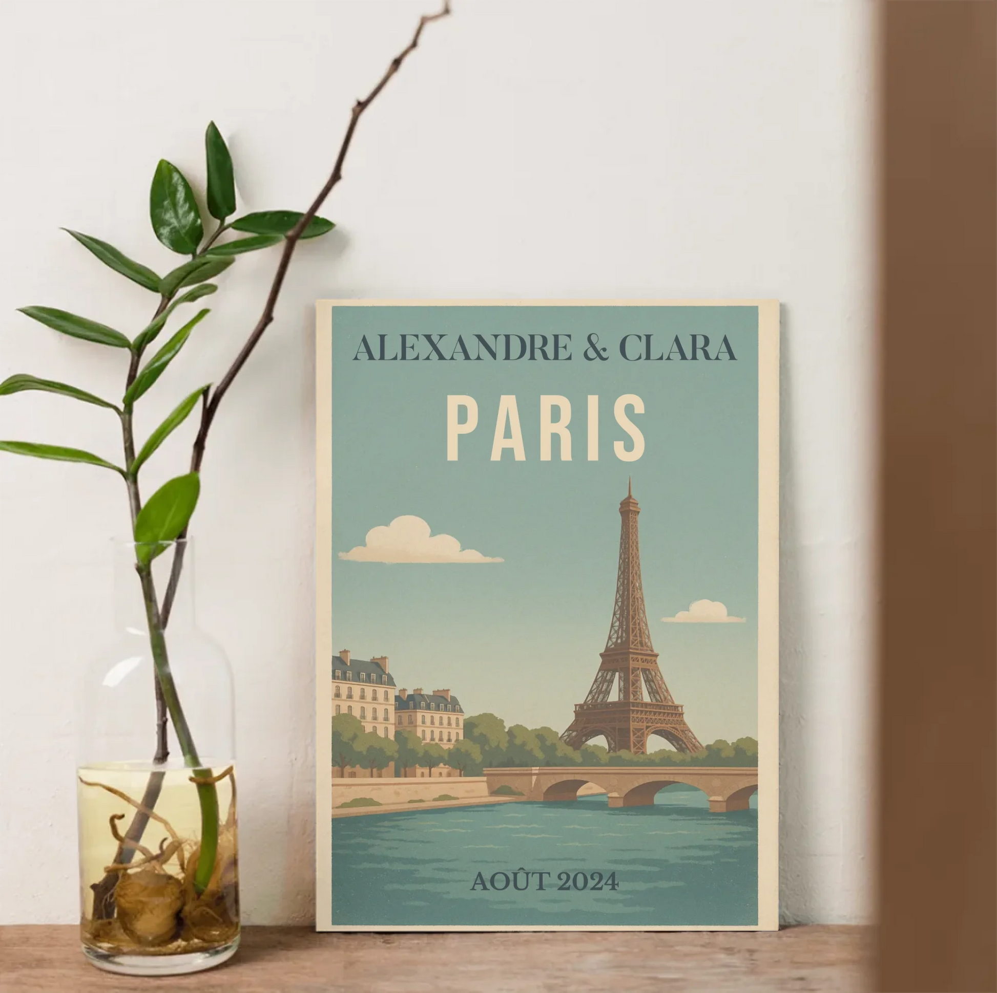 Affiche vintage personnalisée Paris – Tour Eiffel & Pont sur la Seine Affiche vintage personnalisée Plume Revedor