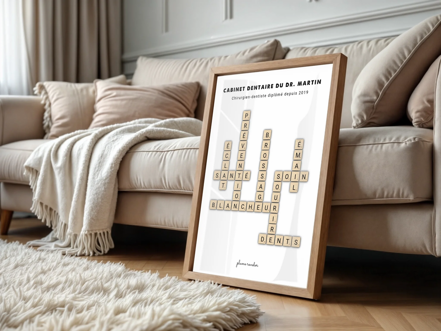 Affiche encadrée au mur d'un cabinet dentaire, décoration personnalisée au nom du praticien
