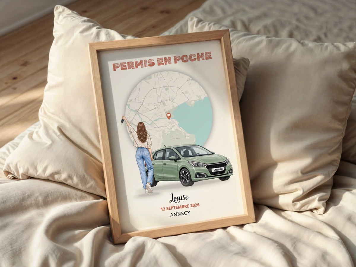Affiche personnalisée « Permis en poche » dans un cadre posé sur un lit.