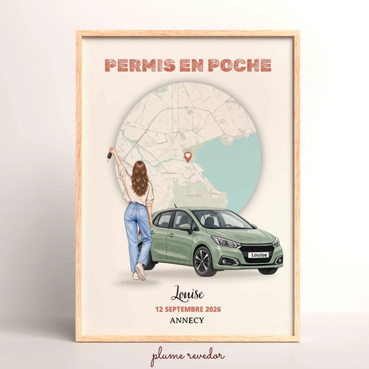 Affiche Permis en poche avec personnage, voiture verte et carte, présentée dans un cadre clair.