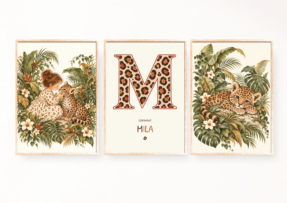 Triptyque jungle : initiale léopard et prénom au centre, deux illustrations assorties