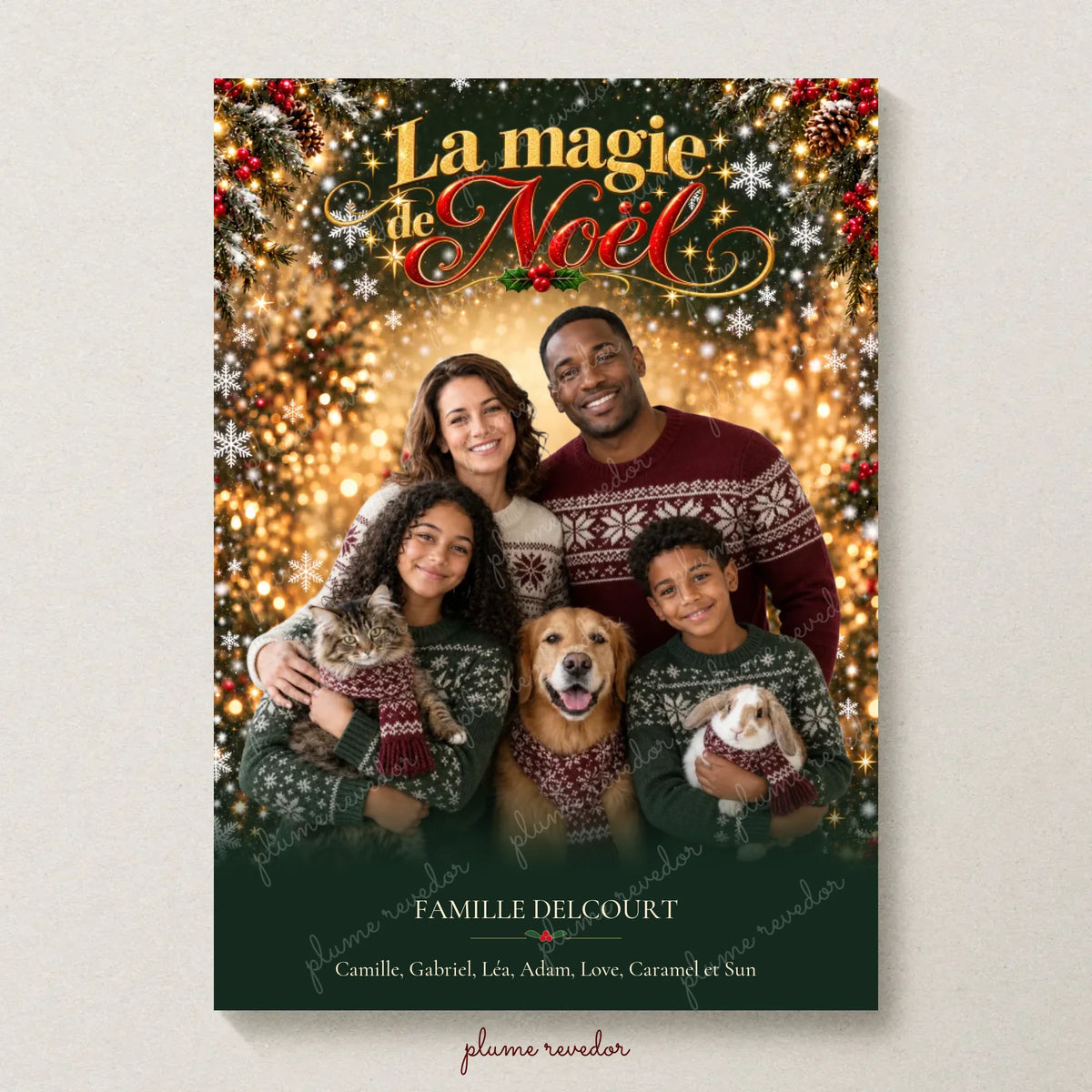 Affiche de Noël avec portrait de famille et animaux en pulls élégants, nom et prénoms personnalisés.