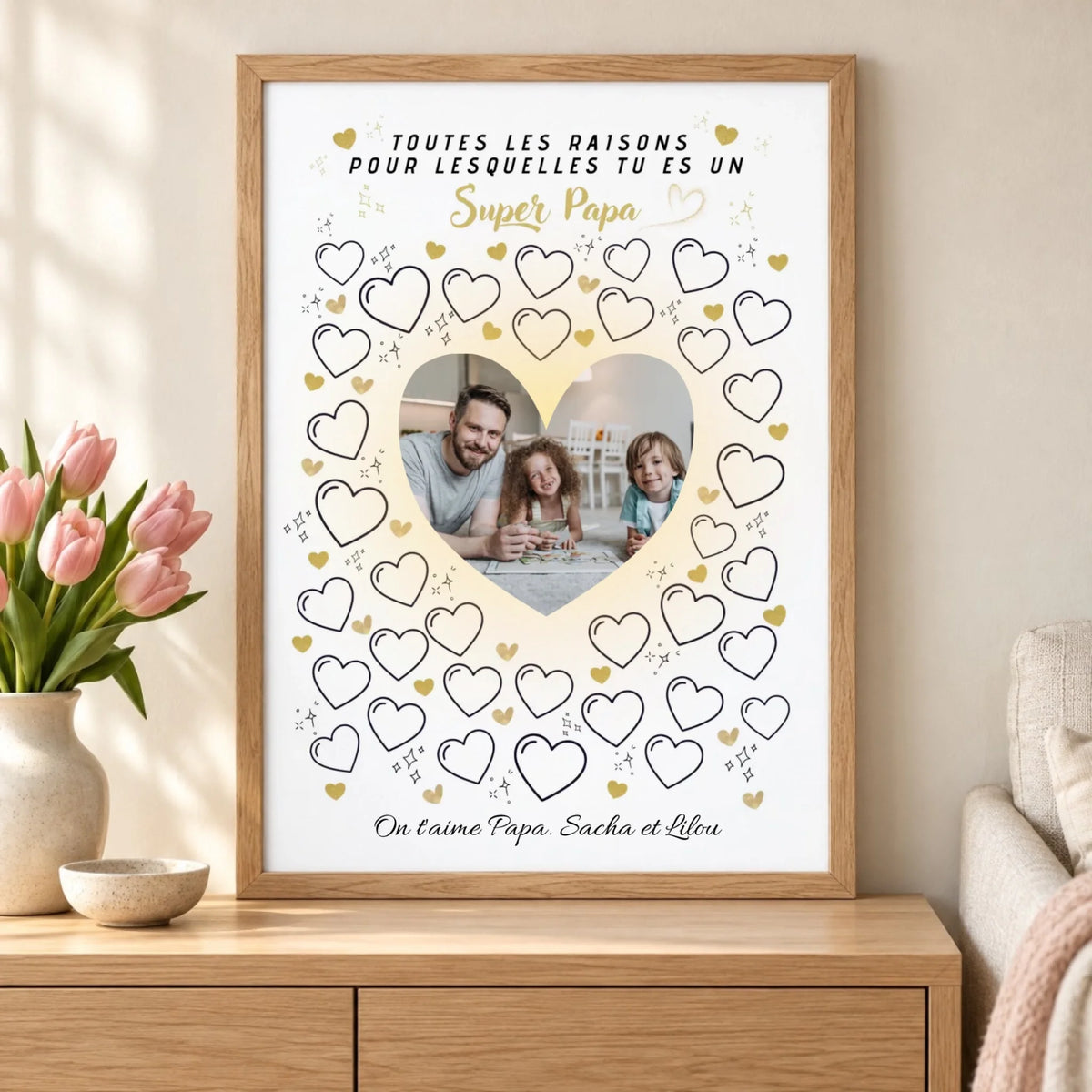 Affiche Maman de quatre enfants avec prénoms en photos, cadre vertical et bouquet de tulipes roses